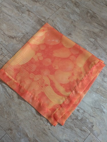 Orangefarbene mitteldecke - orangefarbene,